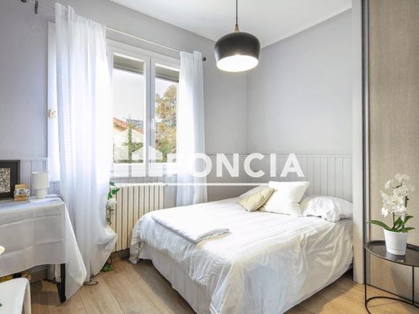 À vendre Maison 6 pièces 180 m² - Grenoble 38100