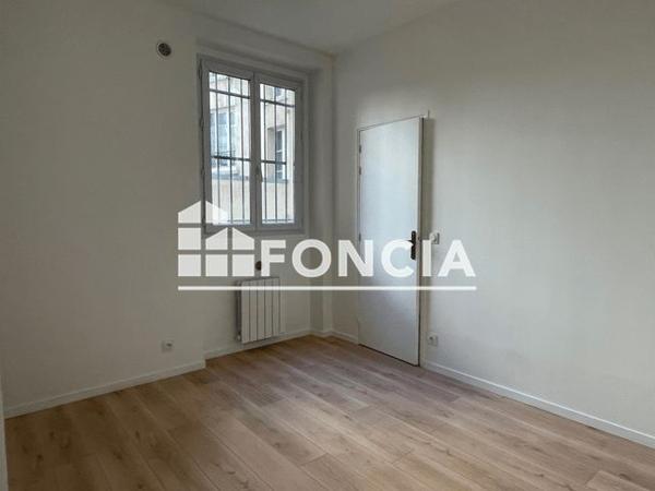 Location Appartement 2 pièces 30.56 m² - 0 RUE DES JARDINIERS Paris 75012