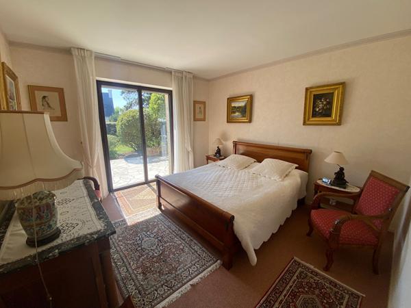 Concarneau Authentique Maison en pierre de 195 m² à deux minutes à pied des plages et sentiers côtiers