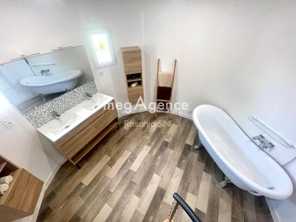 Maison à Les Sables-d'Olonne, 85100 - 9 pièces 243m²
