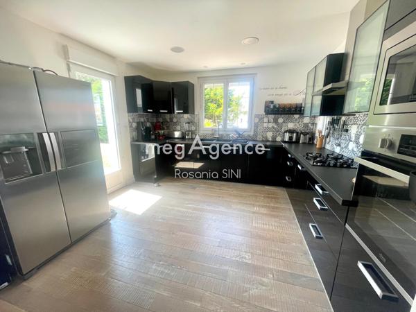 Maison à Les Sables-d'Olonne, 85100 - 9 pièces 243m²