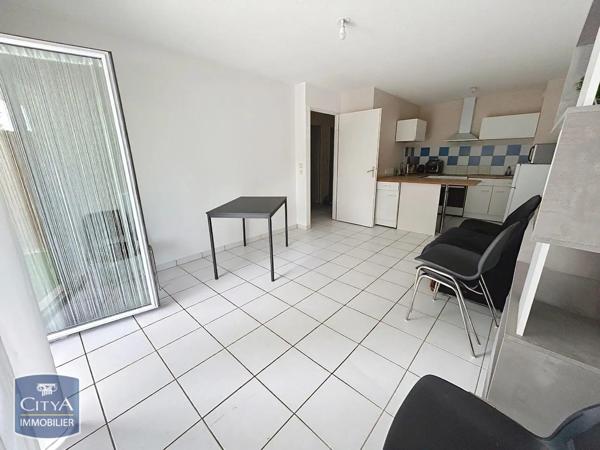 Appartement à louer 2 pièces 42.99m² Quimper (29000)