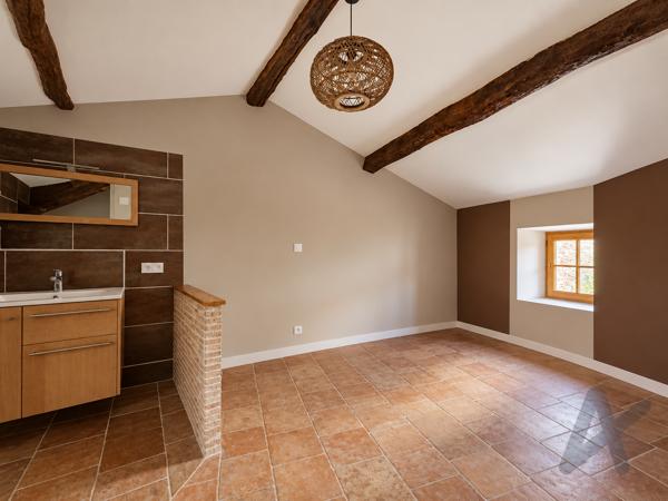 À LOUER – Maison de village en pierres – Chessy-les-Mines