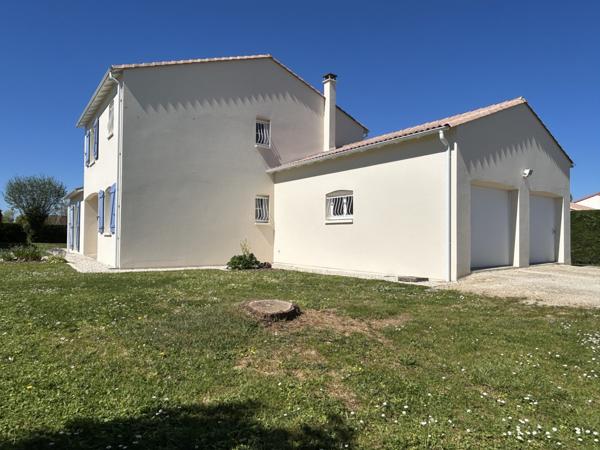 Maison - 7 pièces - 158 m²