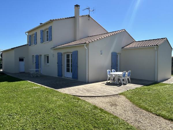Maison - 7 pièces - 158 m²
