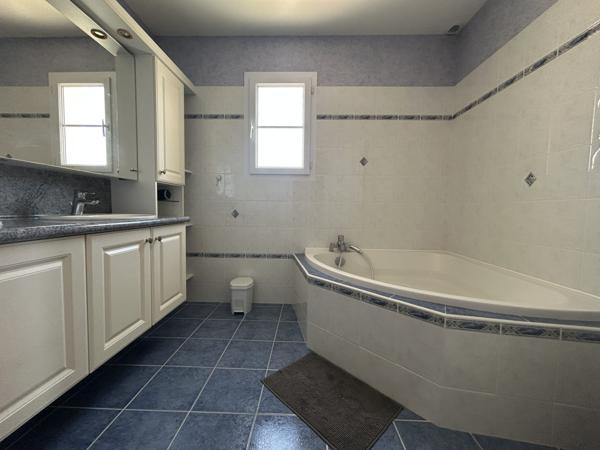 Maison - 7 pièces - 158 m²