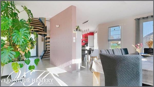 Belle prestation 4 chambres avec vie de plain pied tout confort, fonctionnelle et double garage