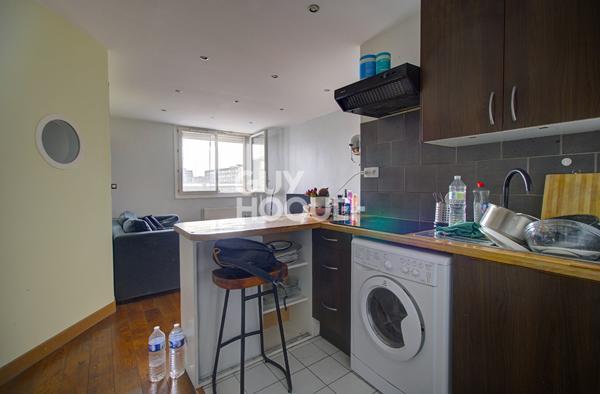 2 pièces - place des fêtes