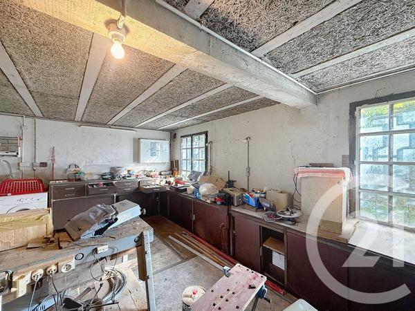 Maison à vendre  11 pièces - 190,94 m 2   ANGOULEME  - 16