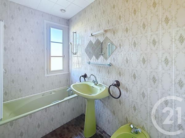 Maison à vendre  11 pièces - 190,94 m 2   ANGOULEME  - 16