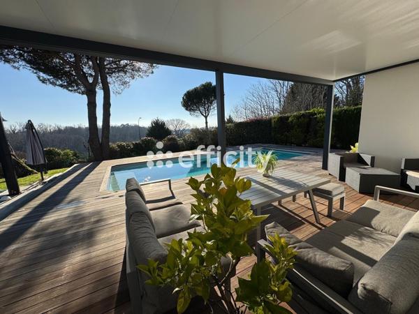 Maison
         6 pièces
        - 192 m² Bien prestige 995 000 € *