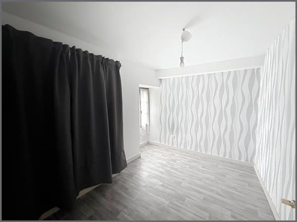 Maison de bourg, 3 chambres et un garage