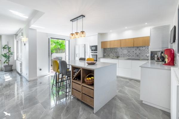 Maison à vendre |  Lunel-Viel |  8 pièces | 250 m²