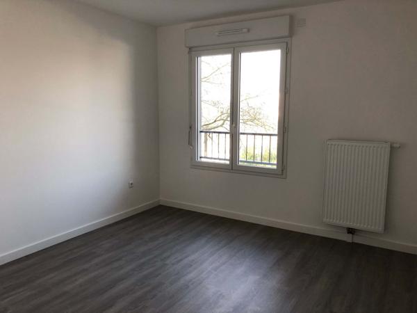 Location Appartement57,9 m² - 3 Pièces - GUYANCOURT (78280)