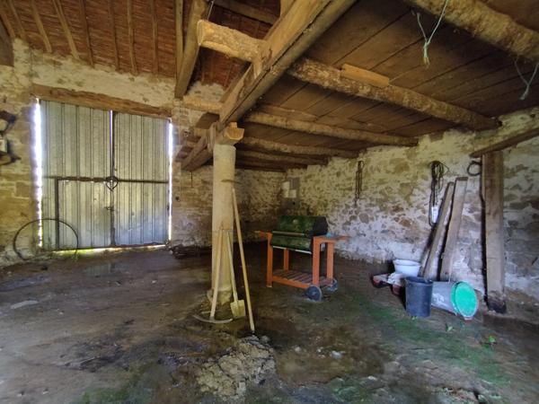 Grange à vendre à Lussac-les-Églises (87360) - Haute-Vienne