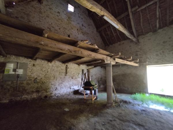 Grange à vendre à Lussac-les-Églises (87360) - Haute-Vienne