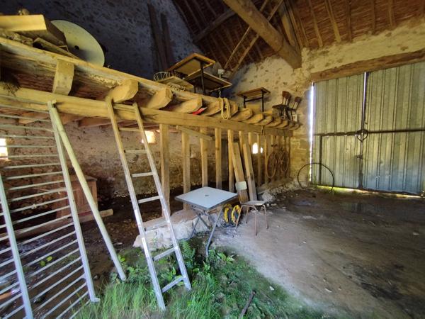 Grange à vendre à Lussac-les-Églises (87360) - Haute-Vienne