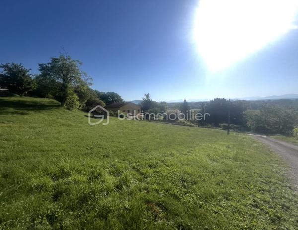 Terrain de 842 m²