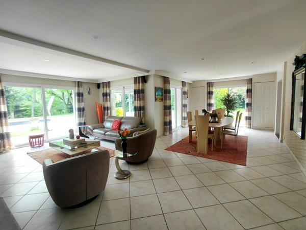 Maison à VALFRAMBERT, 61250 - 5 pièces 150m²