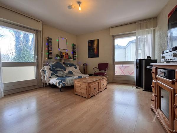 Proche centre-ville de BOURGES - Appartement T1 bis avec balcons