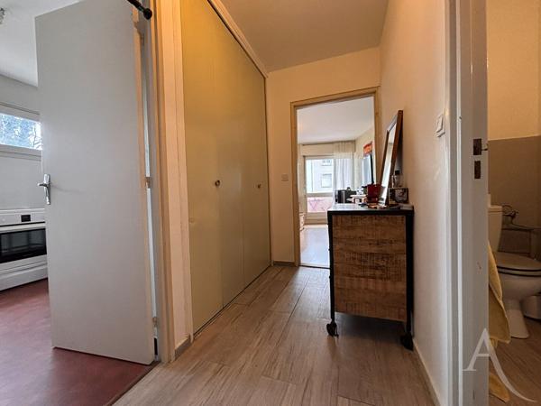 Proche centre-ville de BOURGES - Appartement T1 bis avec balcons
