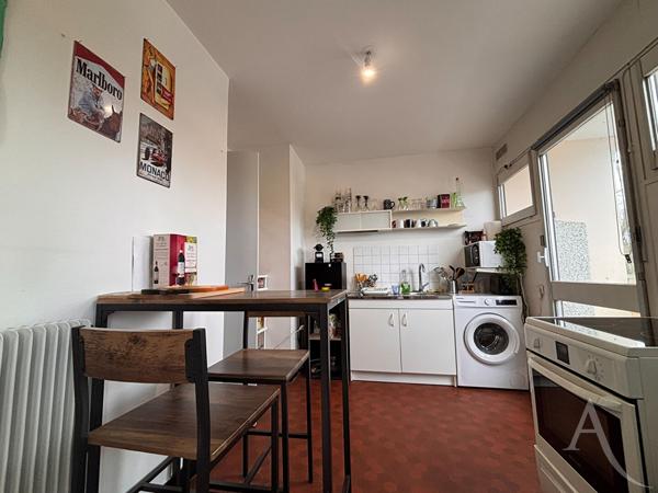 Proche centre-ville de BOURGES - Appartement T1 bis avec balcons