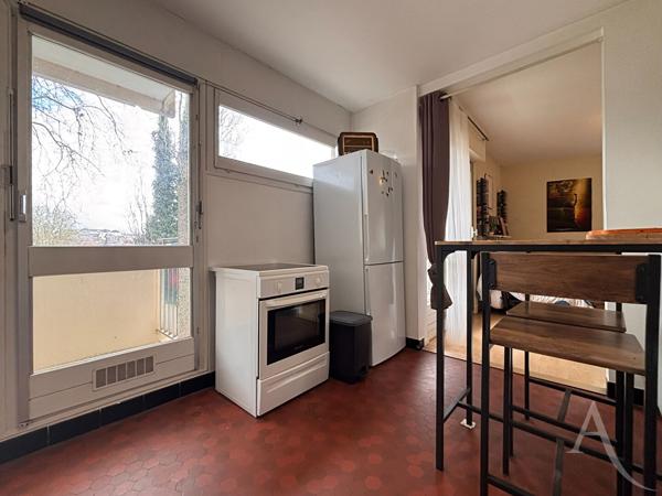 Proche centre-ville de BOURGES - Appartement T1 bis avec balcons