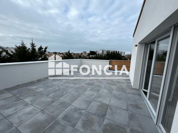 Location Appartement 4 pièces 77.2 m² - ATLANTIS E38 - 28 RUE DE ROYAN La Rochelle 17000