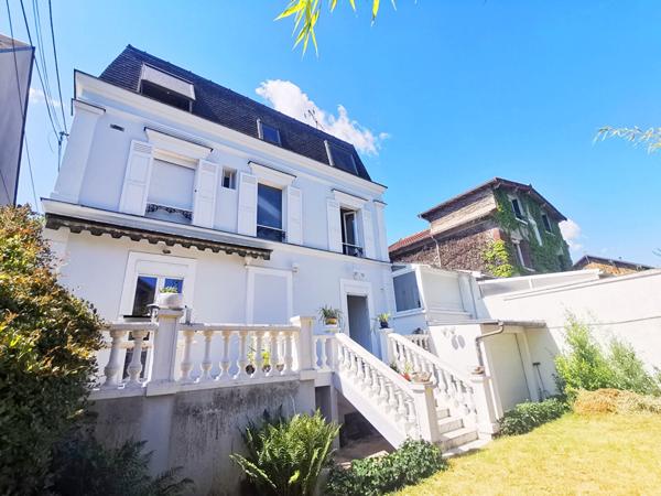 Maison 9 pièces - 202 m²