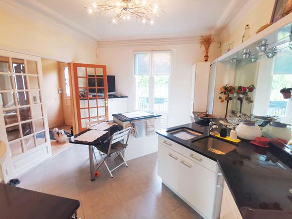 Maison 9 pièces - 202 m²