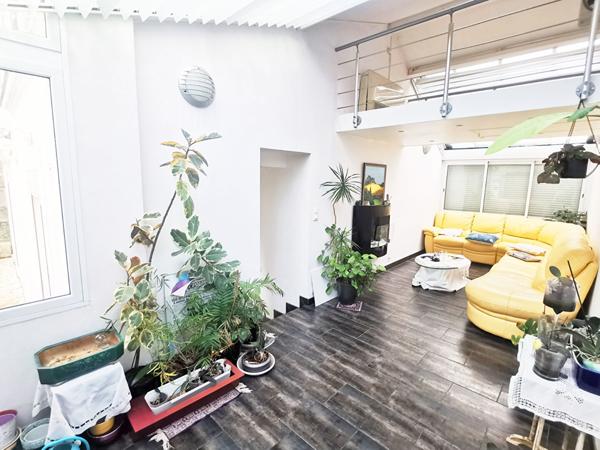 Maison 9 pièces - 202 m²