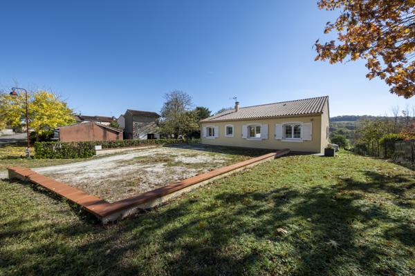 Maison T6 plain-pied Garage, piscine, jardin.