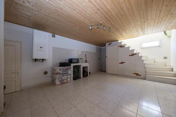 Maison T6 plain-pied Garage, piscine, jardin.