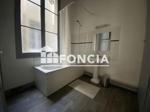 Location Appartement 3 pièces 138.4 m² - 45 RUE SAINT REMI Bordeaux 33000