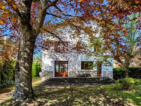 Maison 224 m2 avec 7 chambres, dépendance 97 m² sur terrain de 1455 m²