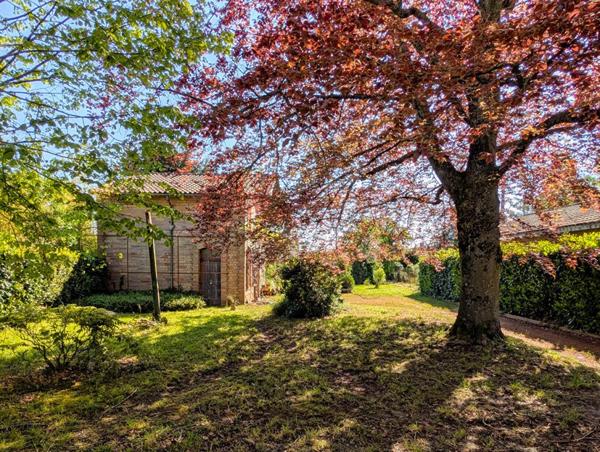 Maison 224 m2 avec 7 chambres, dépendance 97 m² sur terrain de 1455 m²