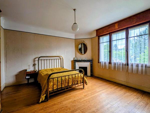 Maison 224 m2 avec 7 chambres, dépendance 97 m² sur terrain de 1455 m²