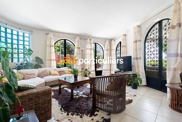 Vente Villa290 m² - 6 Pièces - SAINT PIERRE (97410)