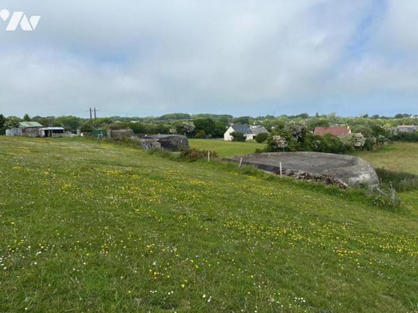 SAINTE CROIX HAGUE TERRAIN SUR LEQUEL  BLOCKAUSS