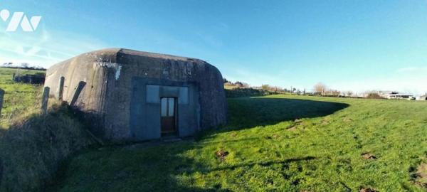 SAINTE CROIX HAGUE TERRAIN SUR LEQUEL  BLOCKAUSS