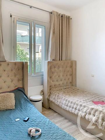 Immeuble à vendre  350 m 2   PERPIGNAN  - 66