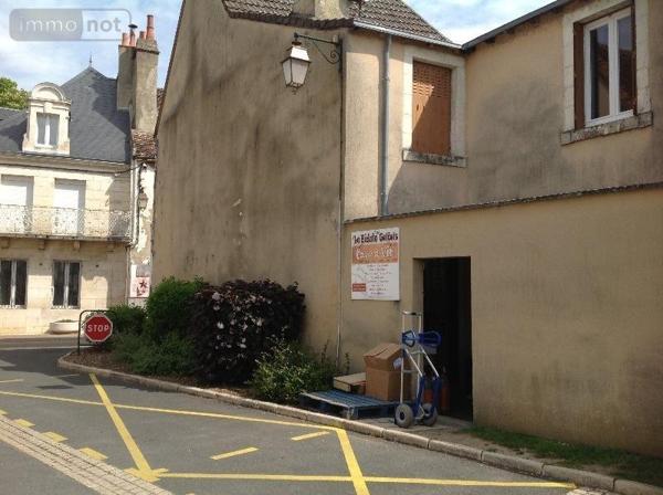 Immeuble à vendre à Saint-Gaultier dans l'Indre (36800), ref : 037/1093