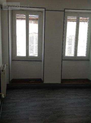 Immeuble à vendre à Saint-Gaultier dans l'Indre (36800), ref : 037/1093