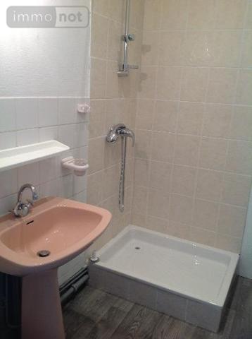 Immeuble à vendre à Saint-Gaultier dans l'Indre (36800), ref : 037/1093