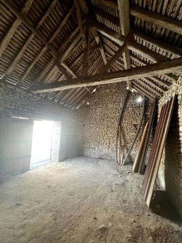 Grange sur terrain constructible