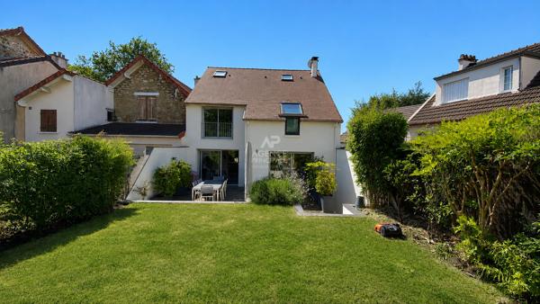 VIROFLAY - Rive Droite - Maison de 4 chambres. 1 150 000 € **  - Référence  727-C