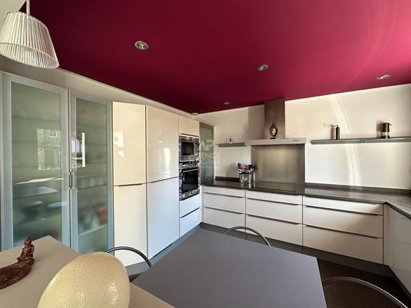 VIROFLAY - Rive Droite - Maison de 4 chambres. 1 150 000 € **  - Référence  727-C