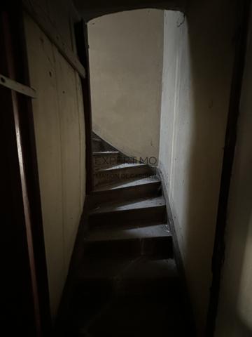 Tournus (71700) TOURNUS : Château + Maison et granges sur 1,6 hectare avec vue panoramique sur la Saône.