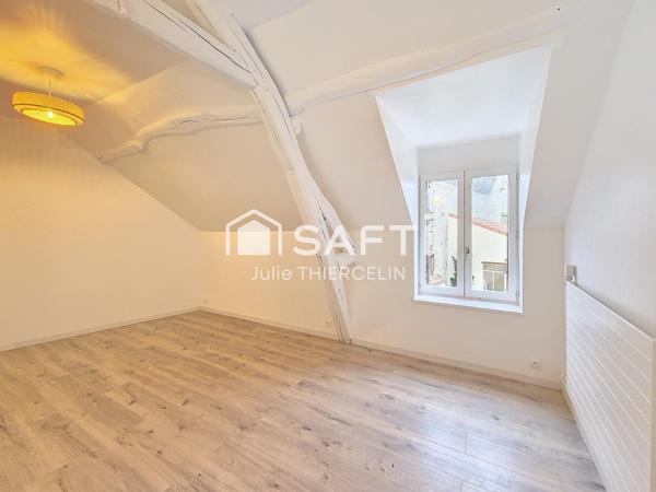 Maison 3 chambres avec terrain d'environ 1 512 m²