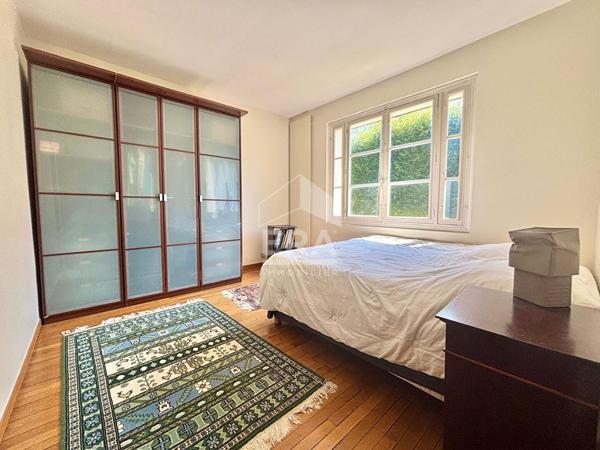 Maison 8 pièces 4 chambres sous-sol total